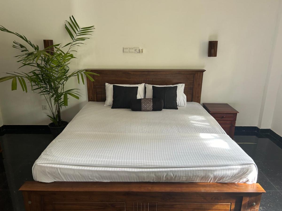 Why Not Mansion Ostello Habaraduwa Central Esterno foto