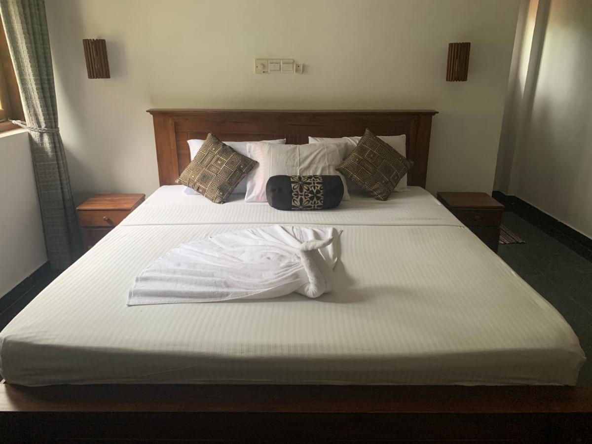 Why Not Mansion Ostello Habaraduwa Central Esterno foto